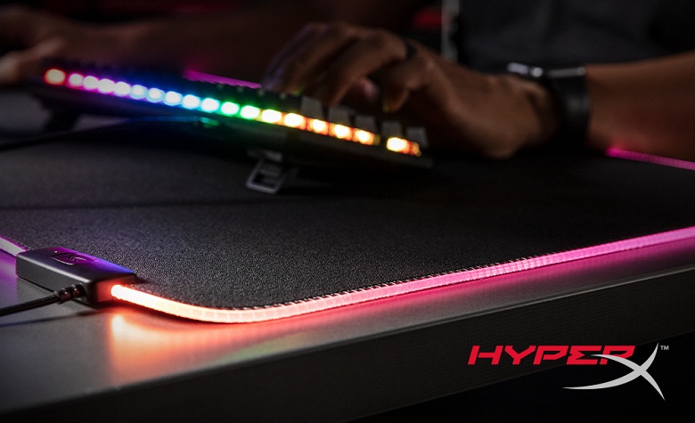 HyperX представила коврик Pulsefire Mat с подсветкой