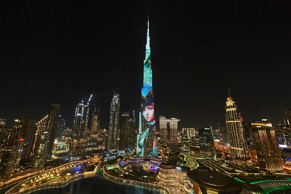 Бурдж-Халифа в Дубае стала гигантским экраном для нового трейлера «Аркейн»