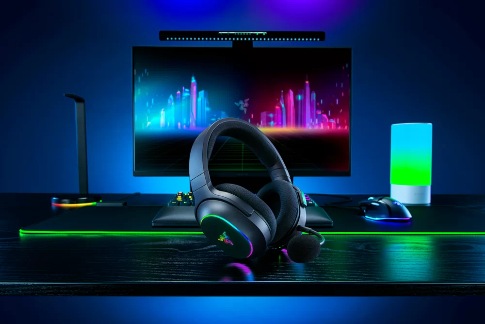 Razer представила беспроводную гарнитуру Barracuda X Chroma