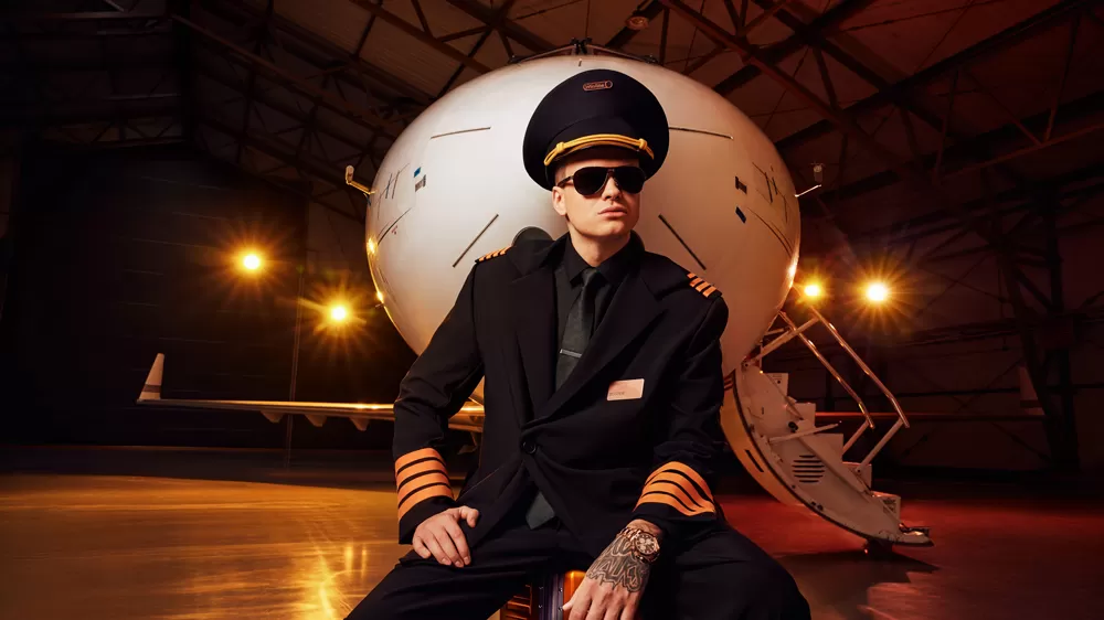 Стримеры Bratishkinoff и Buster проведут матч по CS 2 на высоте 10 километров