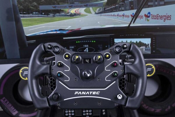 Fanatec представила новый руль CSL Steering Wheel GT3